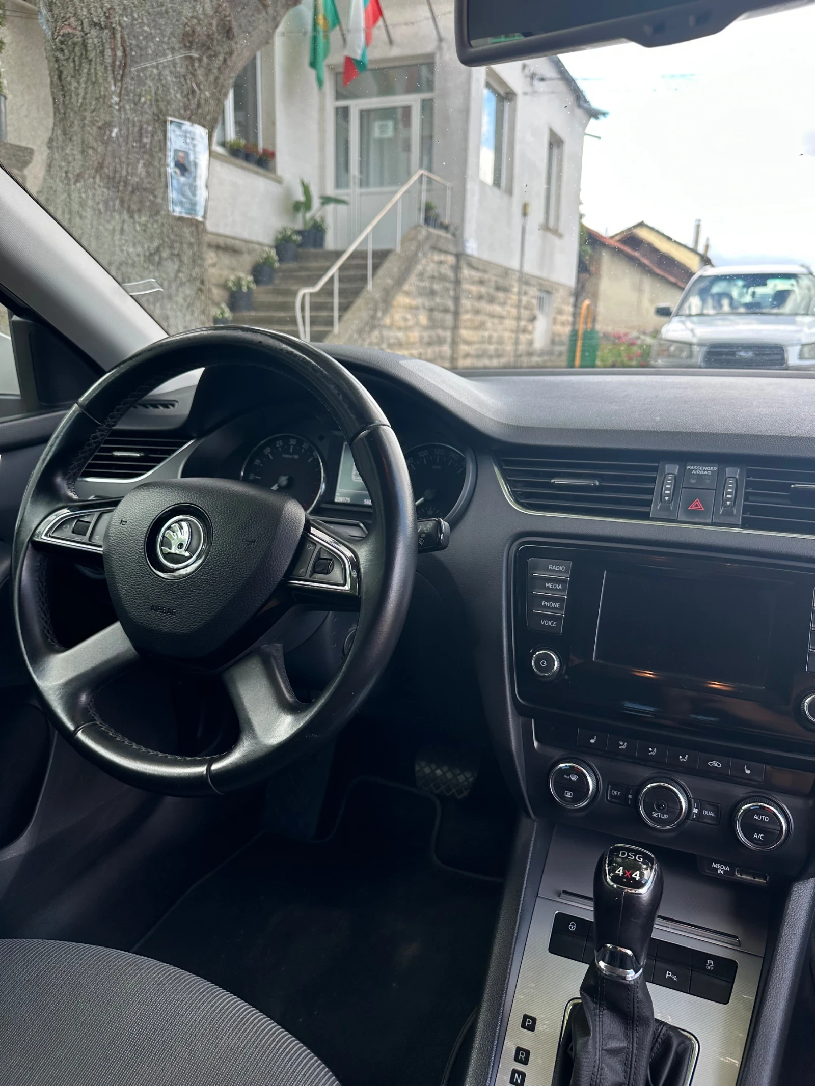 Skoda Octavia 2.0 DSG 4x4 - изображение 4