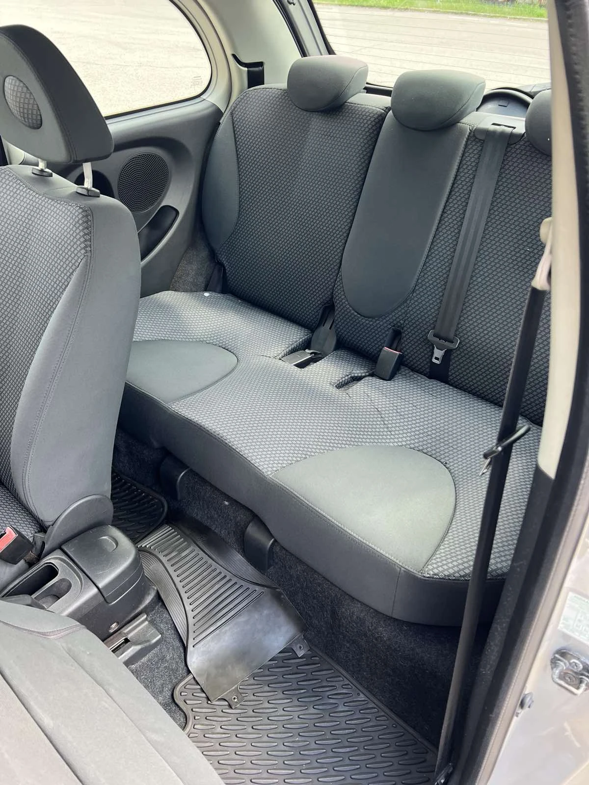 Nissan Micra  - изображение 7
