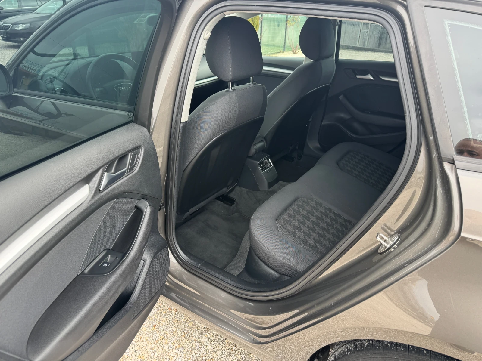 Audi A3 1.4TFSI * Attraction * SportBack | Mobile.bg � ����������� 15