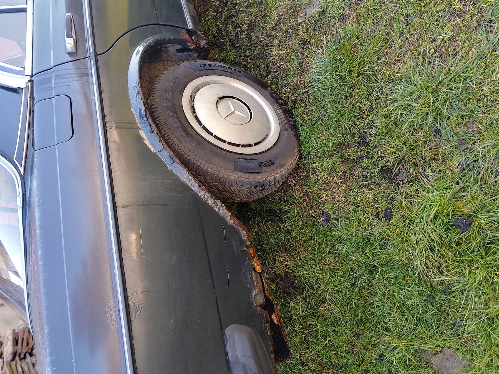 Mercedes-Benz 123 230 климатик , снимка 12 - Автомобили и джипове - 53757346