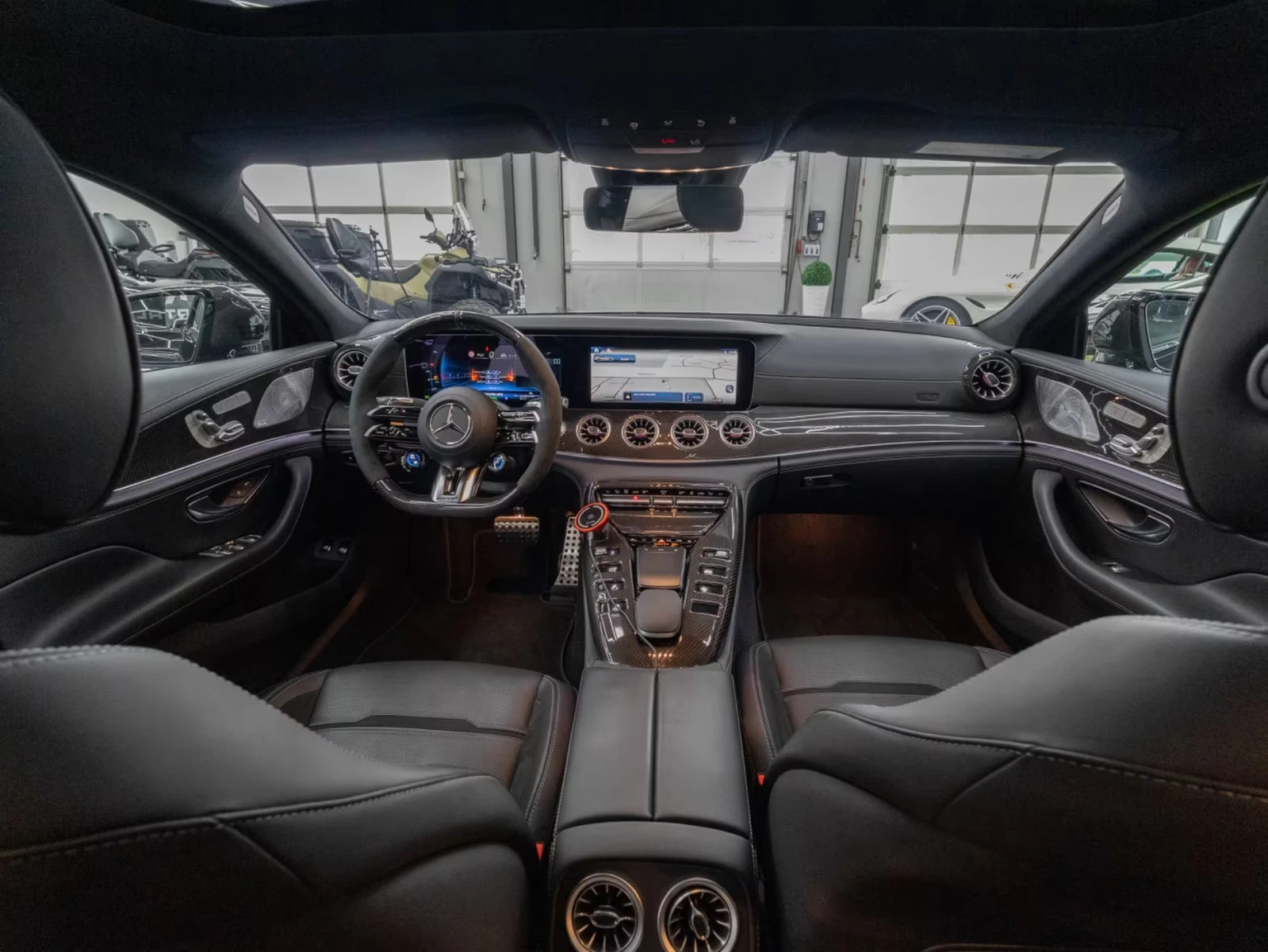 Mercedes-Benz AMG GT 6.3S-E/843HP/360/4M/CARBON/HUD/PANO/224z, снимка 6 - Автомобили и джипове - 54031114