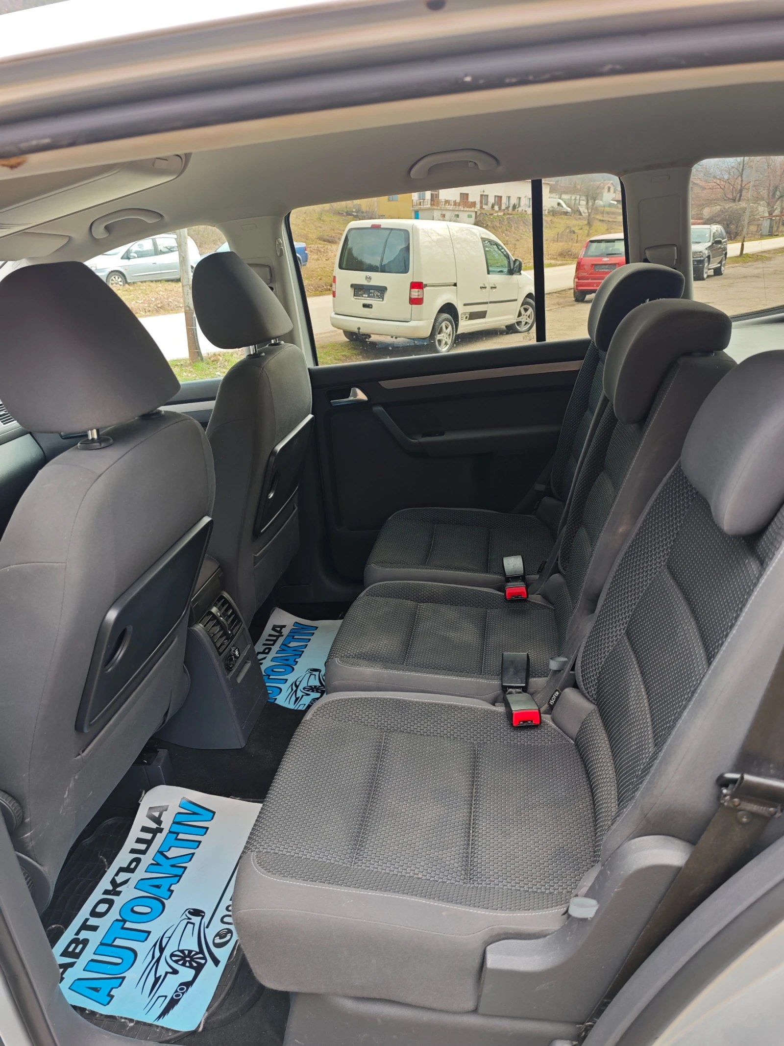 VW Touran 1.4I CNG-МЕТАН, снимка 8 - Автомобили и джипове - 54069771