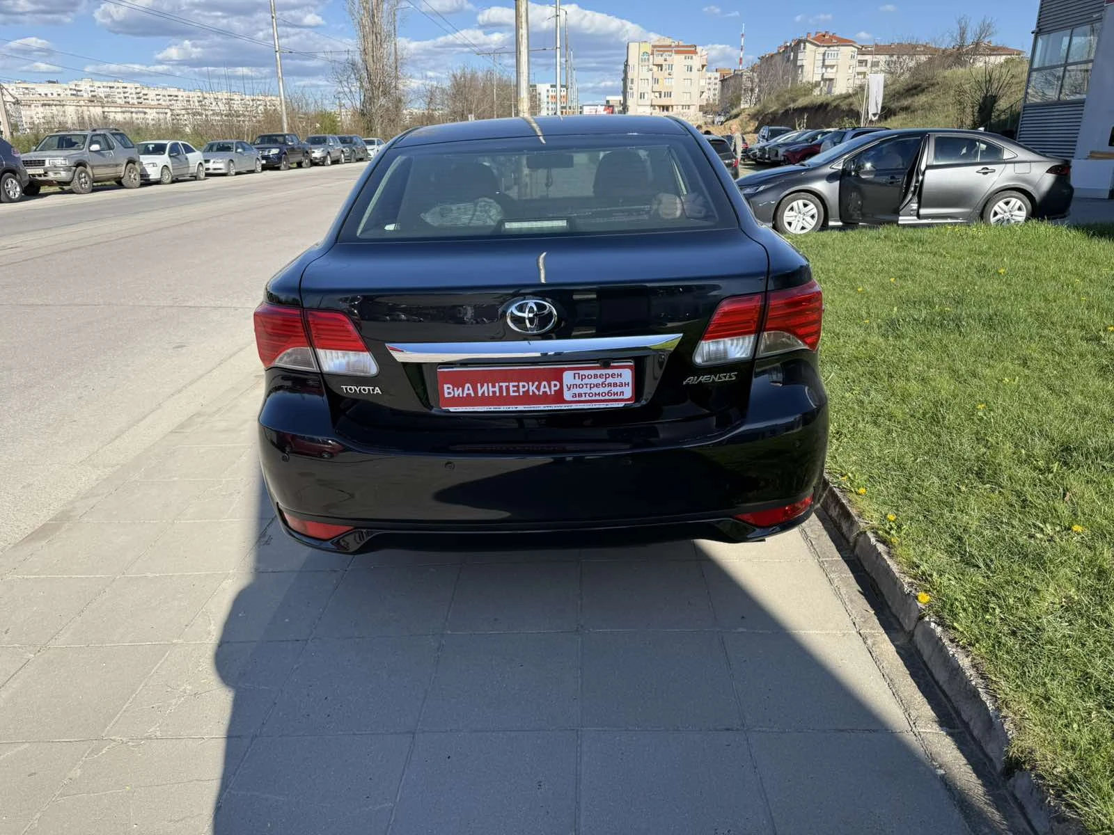 Toyota Avensis 2.2 D-CAT, снимка 4 - Автомобили и джипове - 54214712