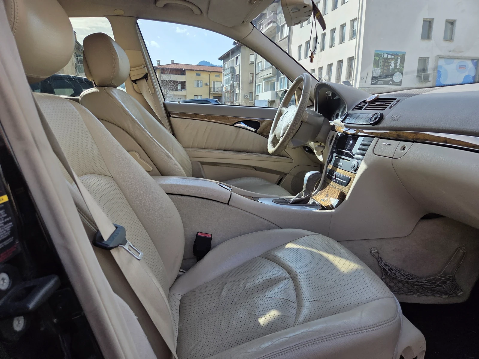 Mercedes-Benz E 280, снимка 10 - Автомобили и джипове - 54734081