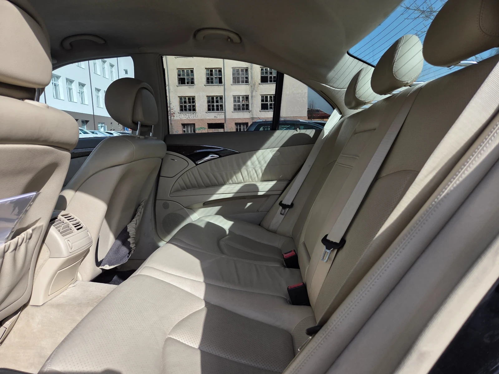Mercedes-Benz E 280, снимка 8 - Автомобили и джипове - 54734081