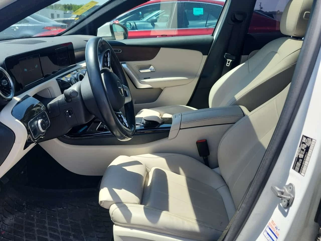 Mercedes-Benz A 250 * CARFAX * ПАНОРАМА * 2 КЛЮЧА * , снимка 7 - Автомобили и джипове - 55023032