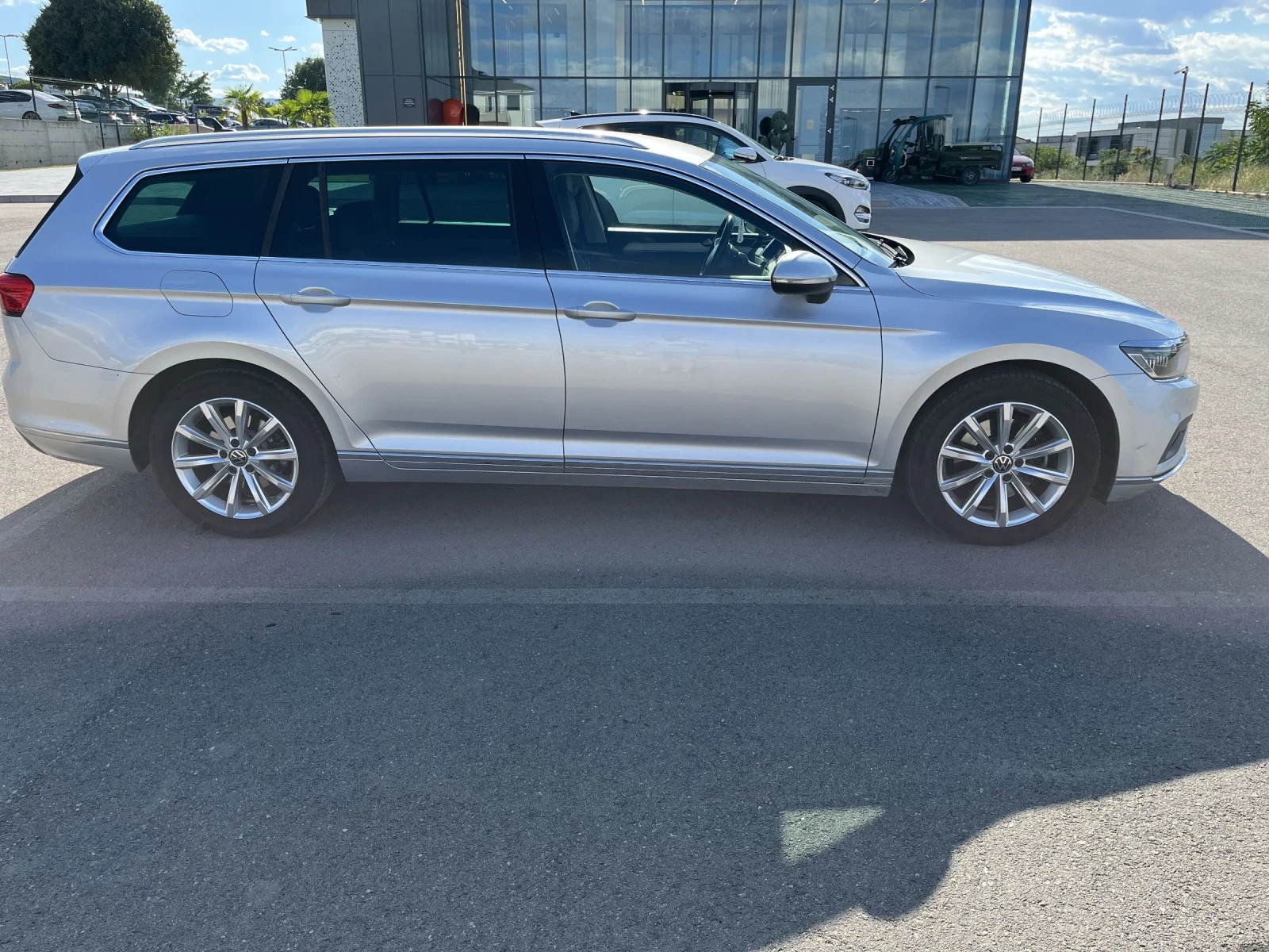 VW Passat Elegance, снимка 3 - Автомобили и джипове - 55386773