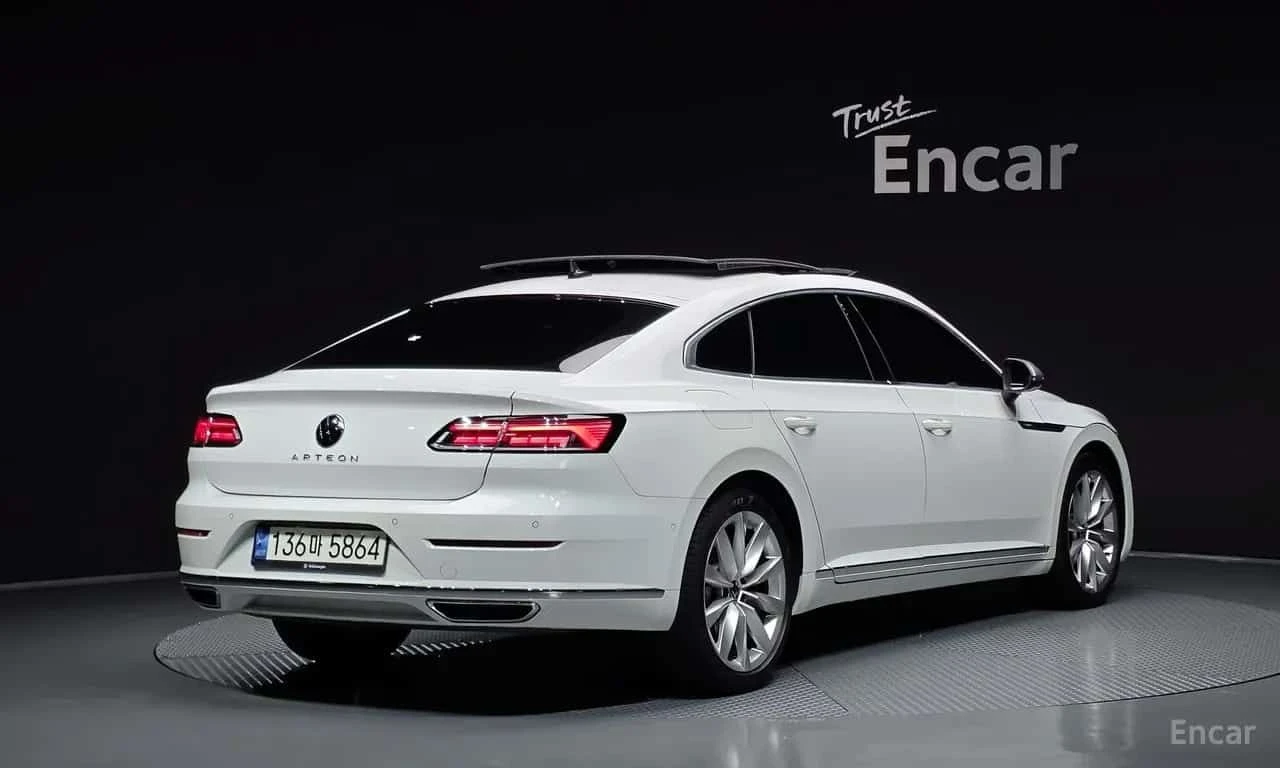VW Arteon * 2.0 TDI Prestige * ОБДУХВАНЕ * 360 * ХЕДЪП, снимка 2 - Автомобили и джипове - 55559305
