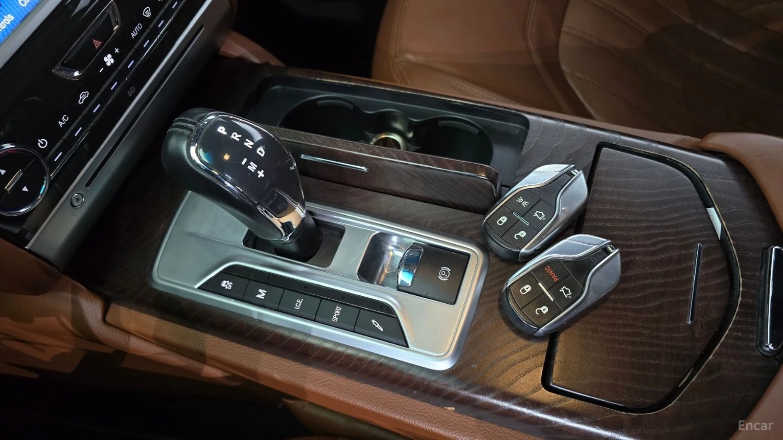 Maserati Quattroporte 3.0* КОЖА* ОБДУХВ* ПАНО* АВТОКРЕДИТ, снимка 7 - Автомобили и джипове - 55620312
