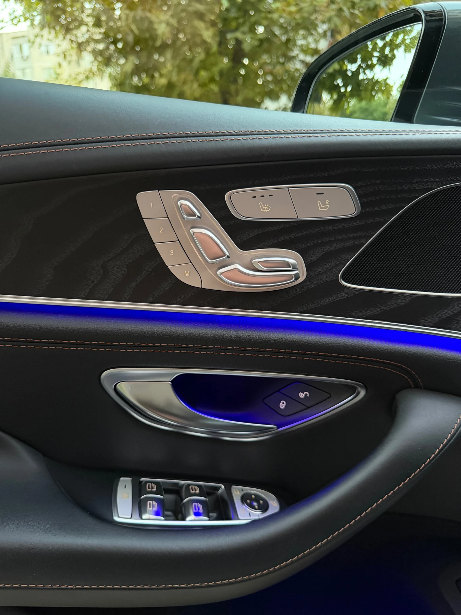 Mercedes-Benz CLS 400 400d, снимка 14 - Автомобили и джипове - 56122173