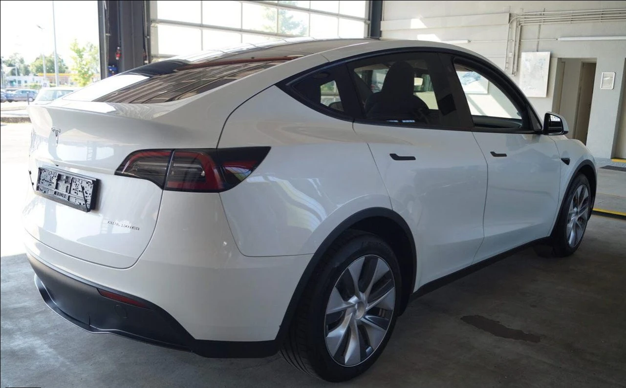 Tesla Model Y Long Range AWD, снимка 5 - Автомобили и джипове - 56160192