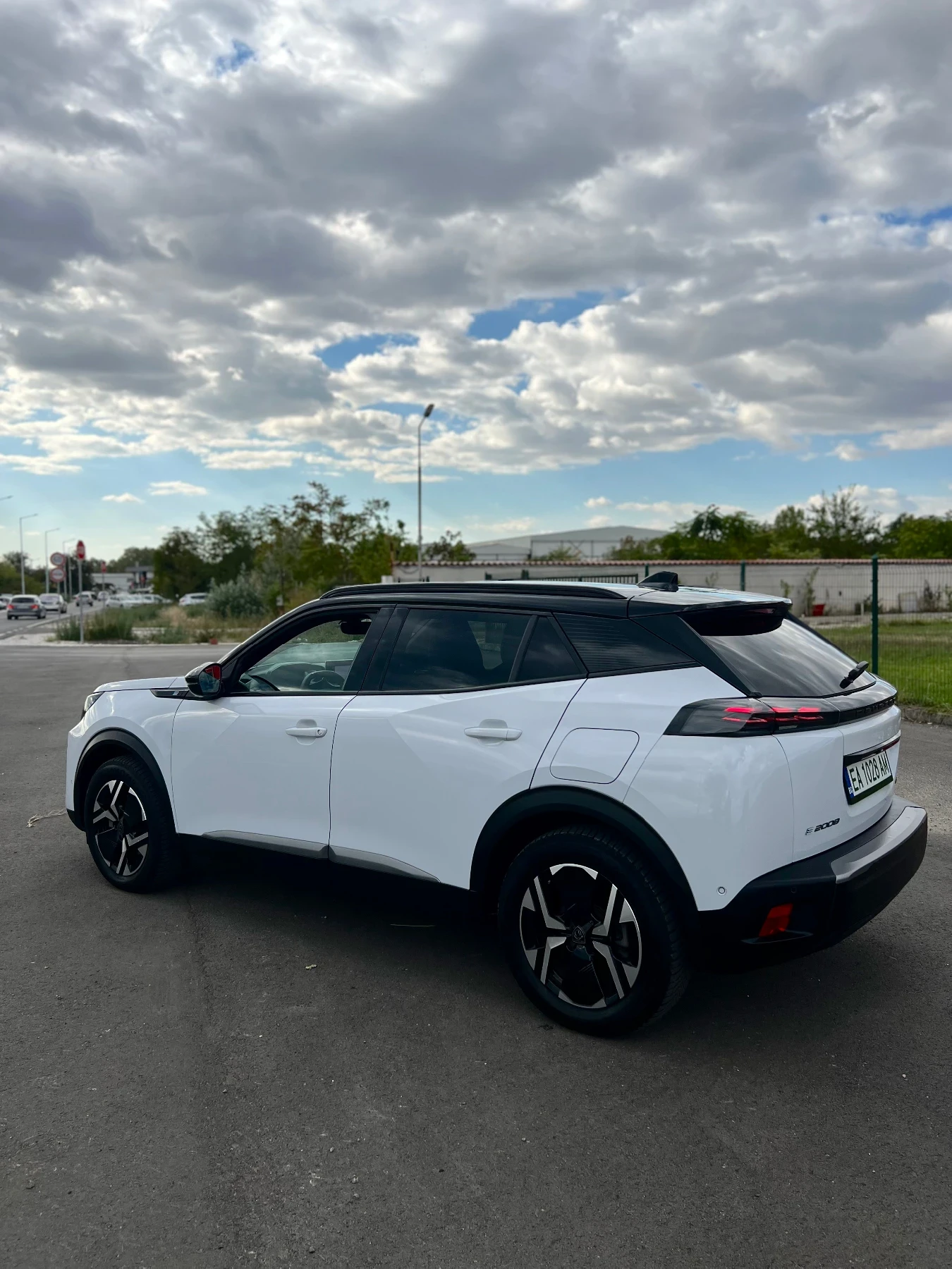 Peugeot 2008 GT 54KW FACELIFT, снимка 4 - Автомобили и джипове - 56318197