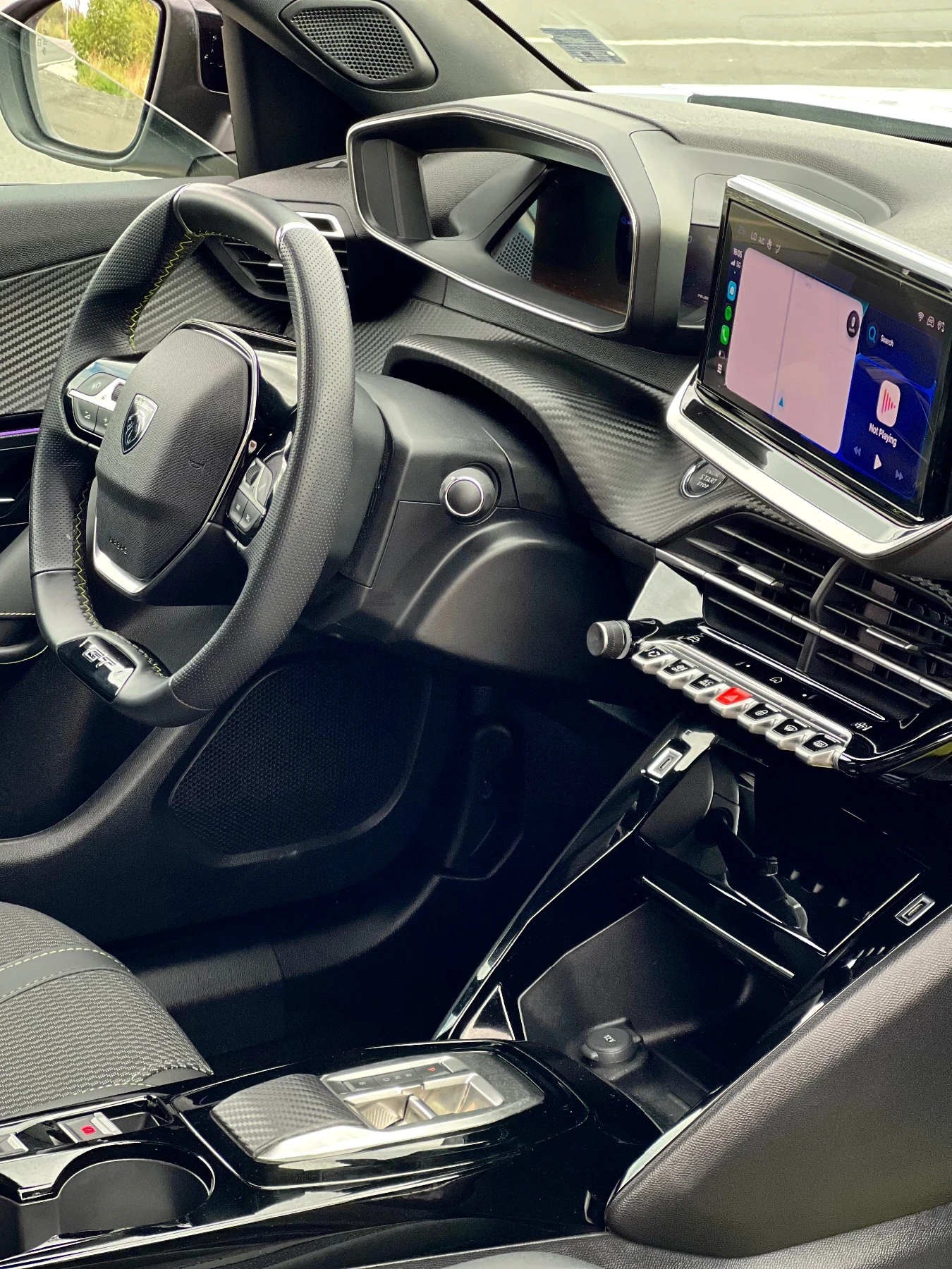 Peugeot 2008 GT 54KW FACELIFT, снимка 13 - Автомобили и джипове - 56318197