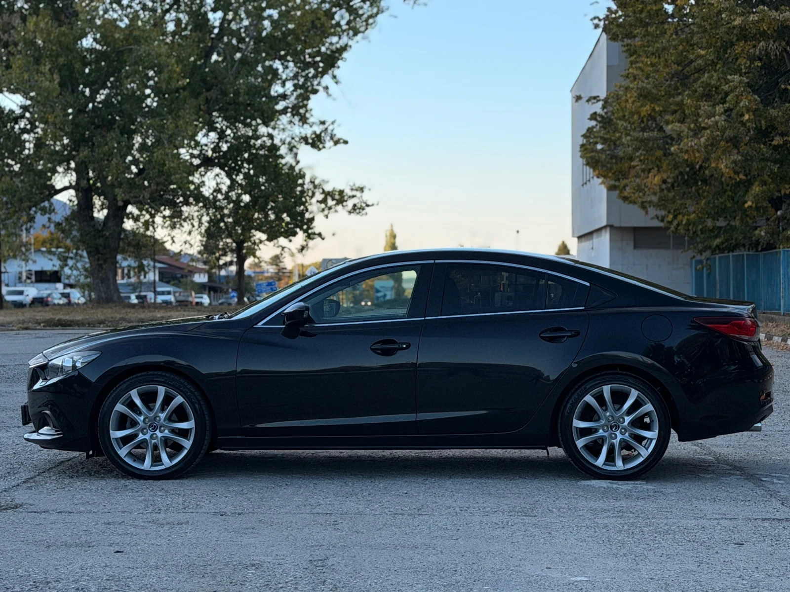 Mazda 6 2.2D/КОЖА/KEYLESS/BOSE, снимка 2 - Автомобили и джипове - 56637474