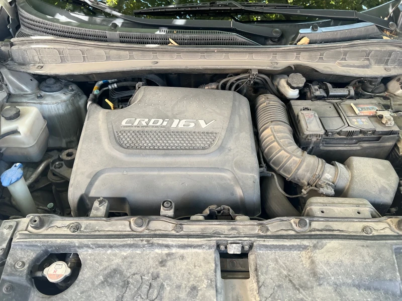 Hyundai Tucson 2.0, снимка 9 - Автомобили и джипове - 48665503