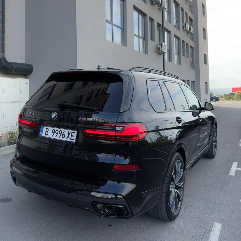 BMW X7 M50i* SKY LOUNGE* LASER LIGHT * МАСАЖ* , снимка 5 - Автомобили и джипове - 52448381