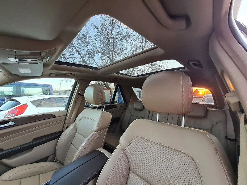 Mercedes-Benz ML 350 258kc/AMG/KEYLESS/4 KAMERA/21-ZOLL, снимка 15 - Автомобили и джипове - 52942929