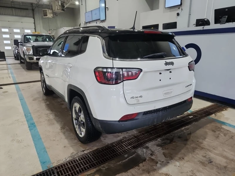 Jeep Compass * LIMITED * CARFAX * БЕЗ ПЪРВОНАЧАЛНА ВНОСКА, снимка 4 - Автомобили и джипове - 53211350