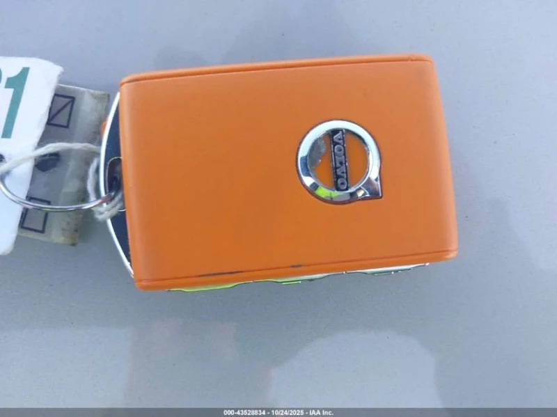 Volvo XC40 RECHARGE PURE ELECTRIC TWIN ULTIMATE, снимка 10 - Автомобили и джипове - 53421110