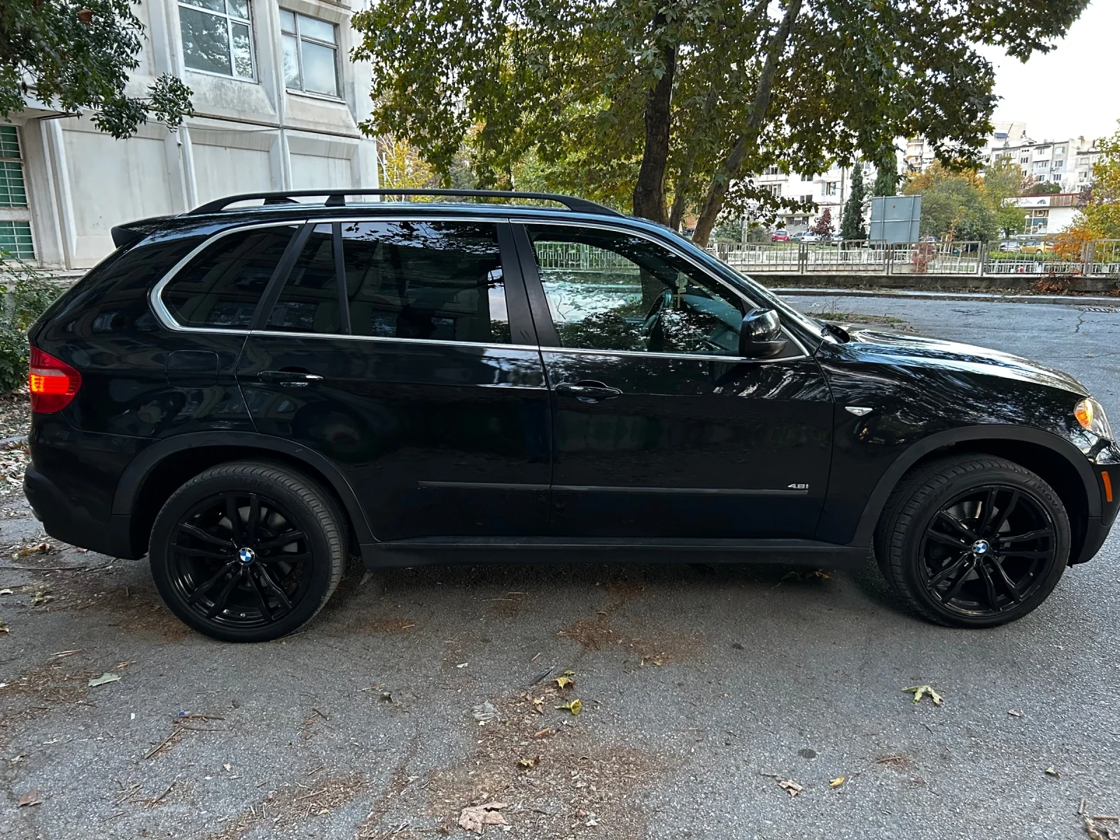 BMW X5 4.8i xDrive - изображение 8