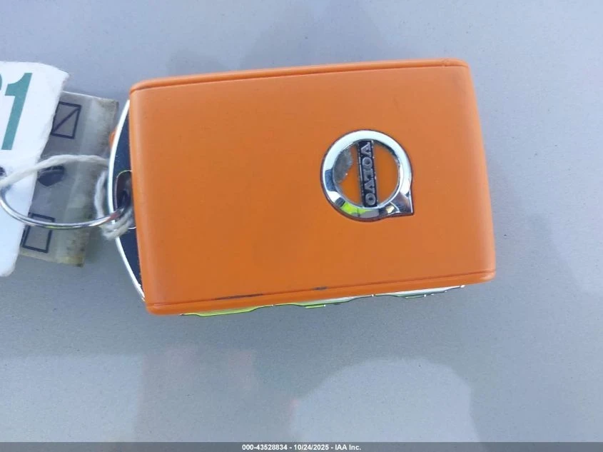 Volvo XC40 RECHARGE PURE ELECTRIC TWIN ULTIMATE - изображение 10