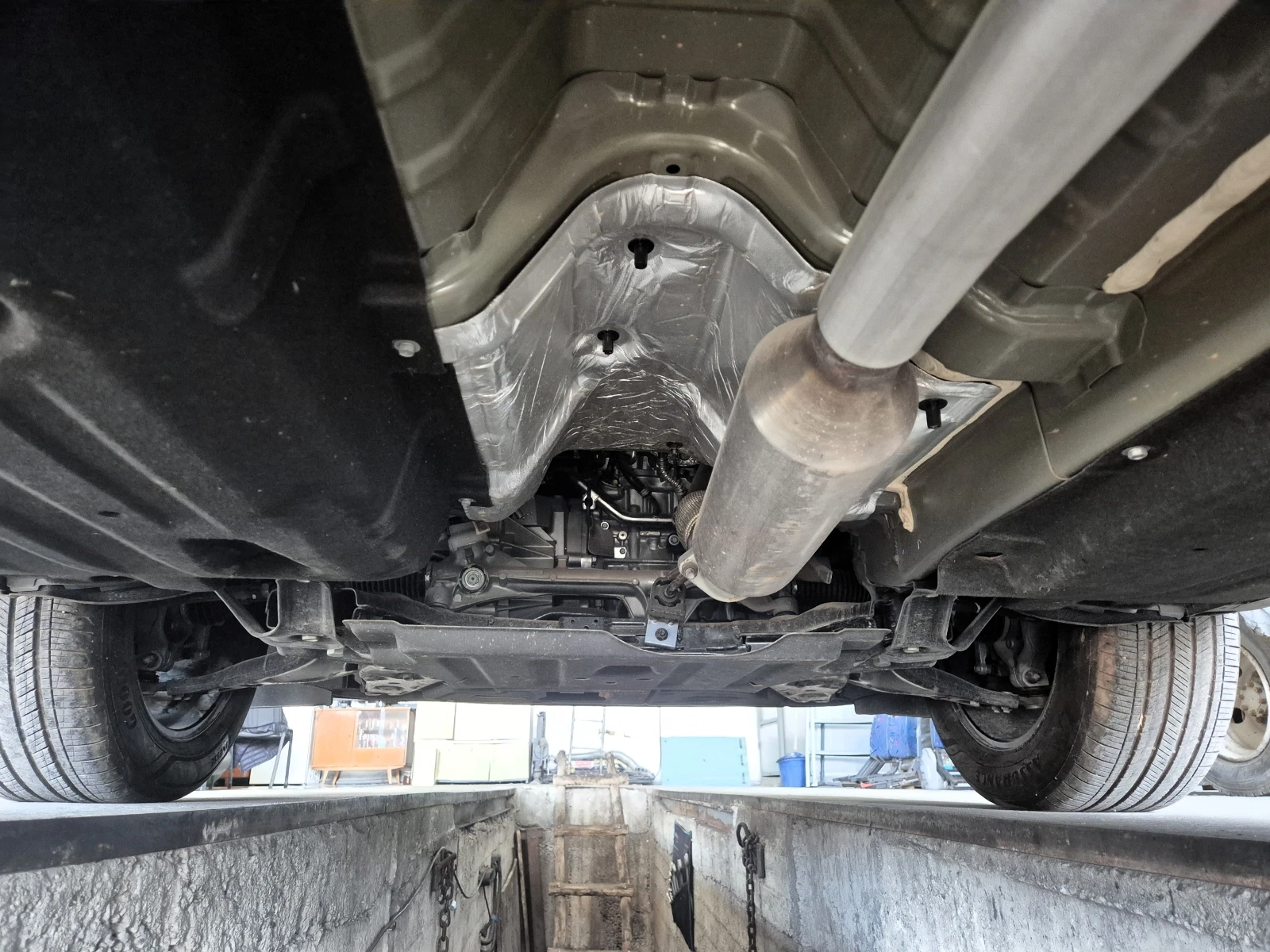 Hyundai Santa fe 2.5i EXCLUSIVE, AWD, (7места), 360  камера, снимка 15 - Автомобили и джипове - 54460672