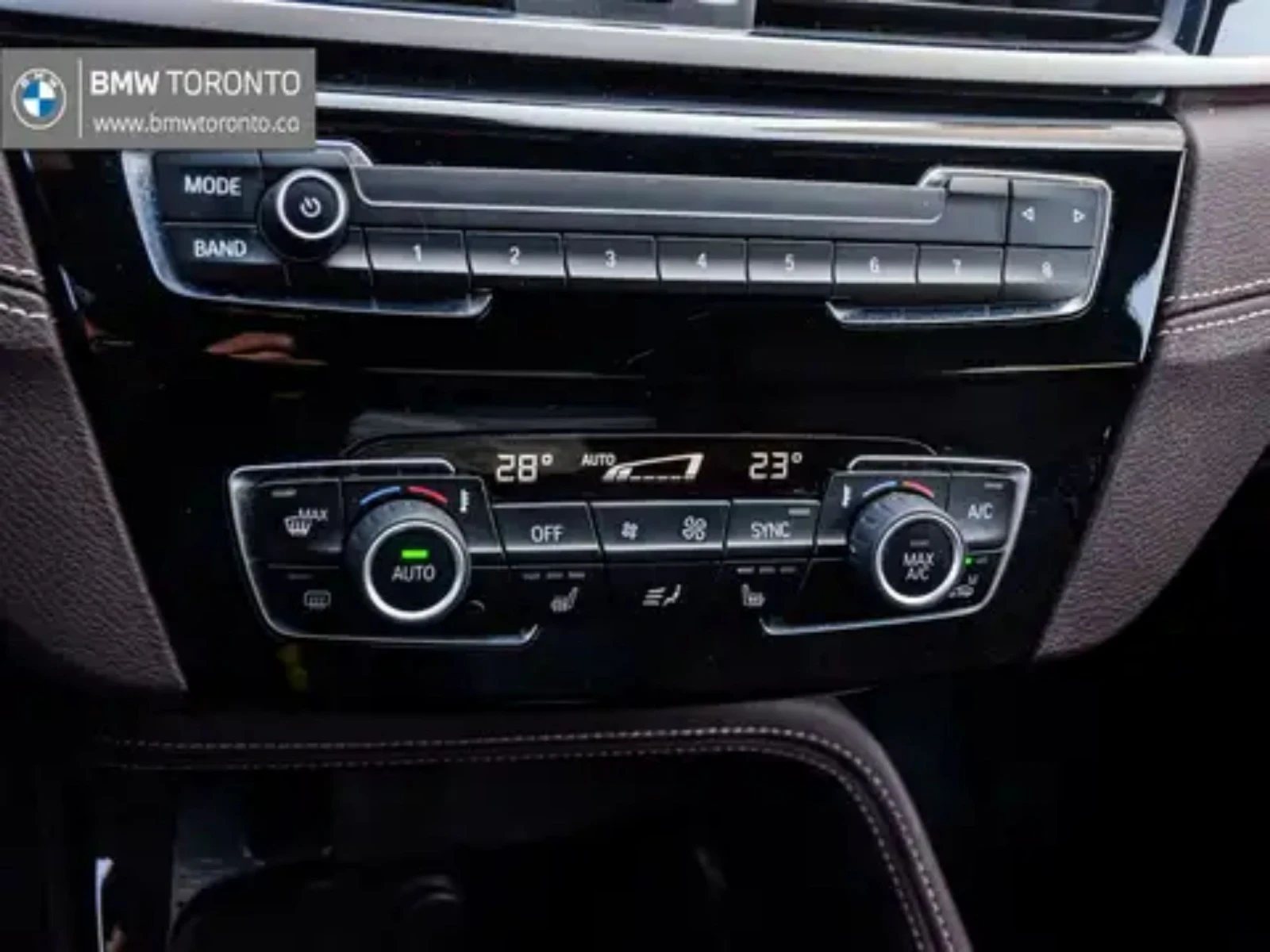 BMW X1 2022/82000KM/PANO/ПОДГРЕВ/ПАМЕТ/4Х4/8ZF, снимка 10 - Автомобили и джипове - 53884597