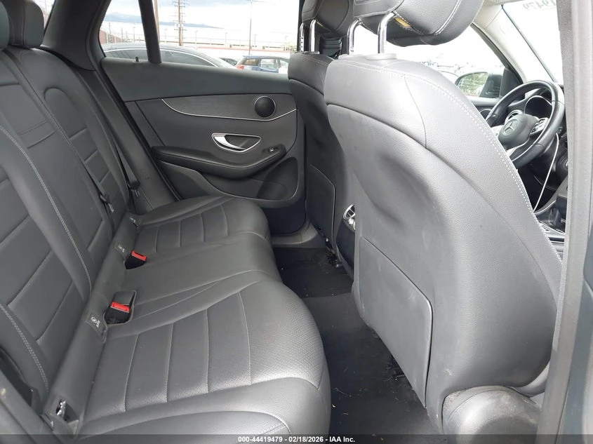 Mercedes-Benz GLC 300 2.0l Suv, снимка 8 - Автомобили и джипове - 54047279