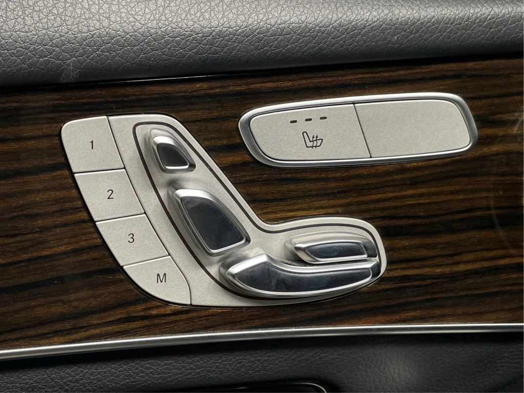 Mercedes-Benz GLC 300 4MATIC, снимка 15 - Автомобили и джипове - 54778228