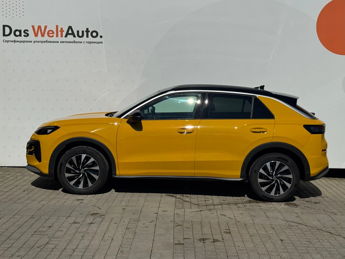 VW T-Roc, снимка 2 - Автомобили и джипове - 55485527