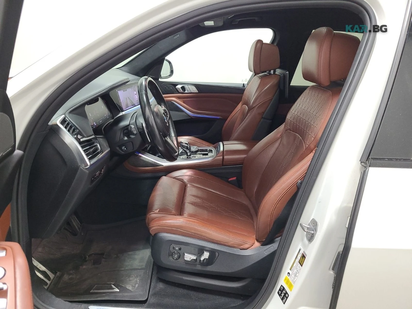 BMW X7 xDrive40i M-Sport PKG + Възм. за лизинг Цена до БГ, снимка 8 - Автомобили и джипове - 54838335