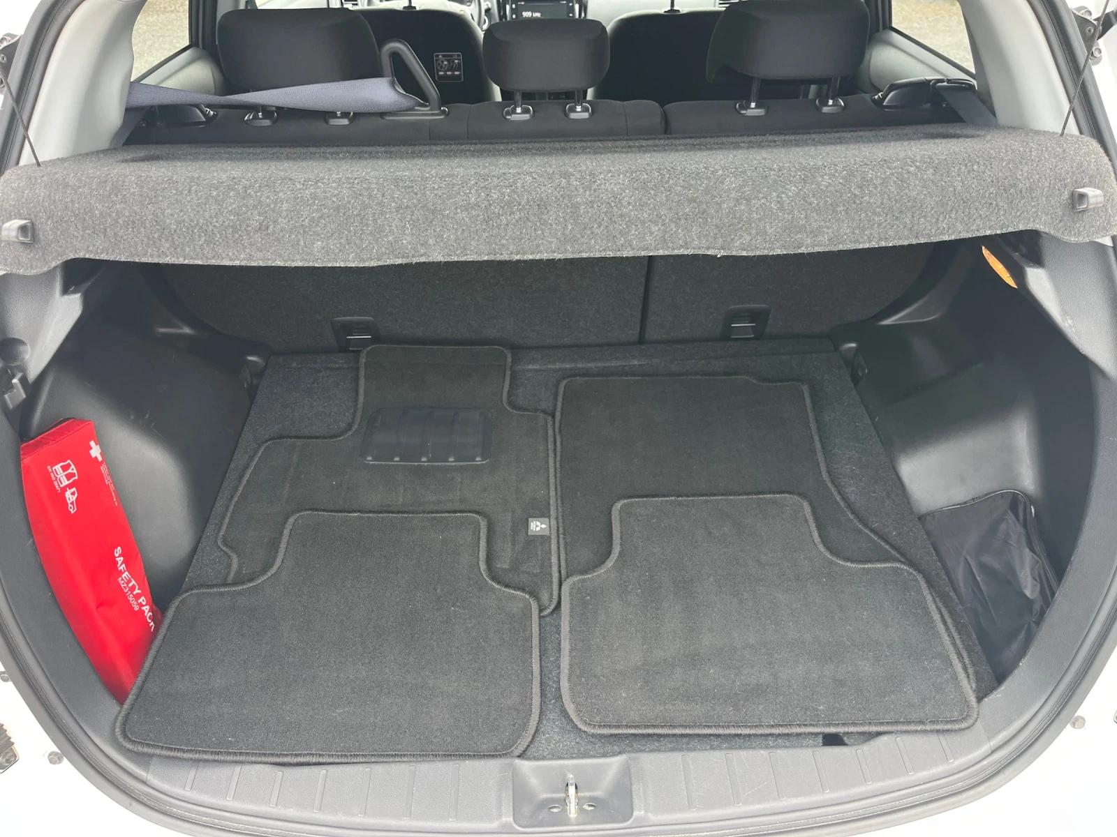 Mitsubishi ASX 1.6i GPL / Knight, снимка 11 - Автомобили и джипове - 55032583