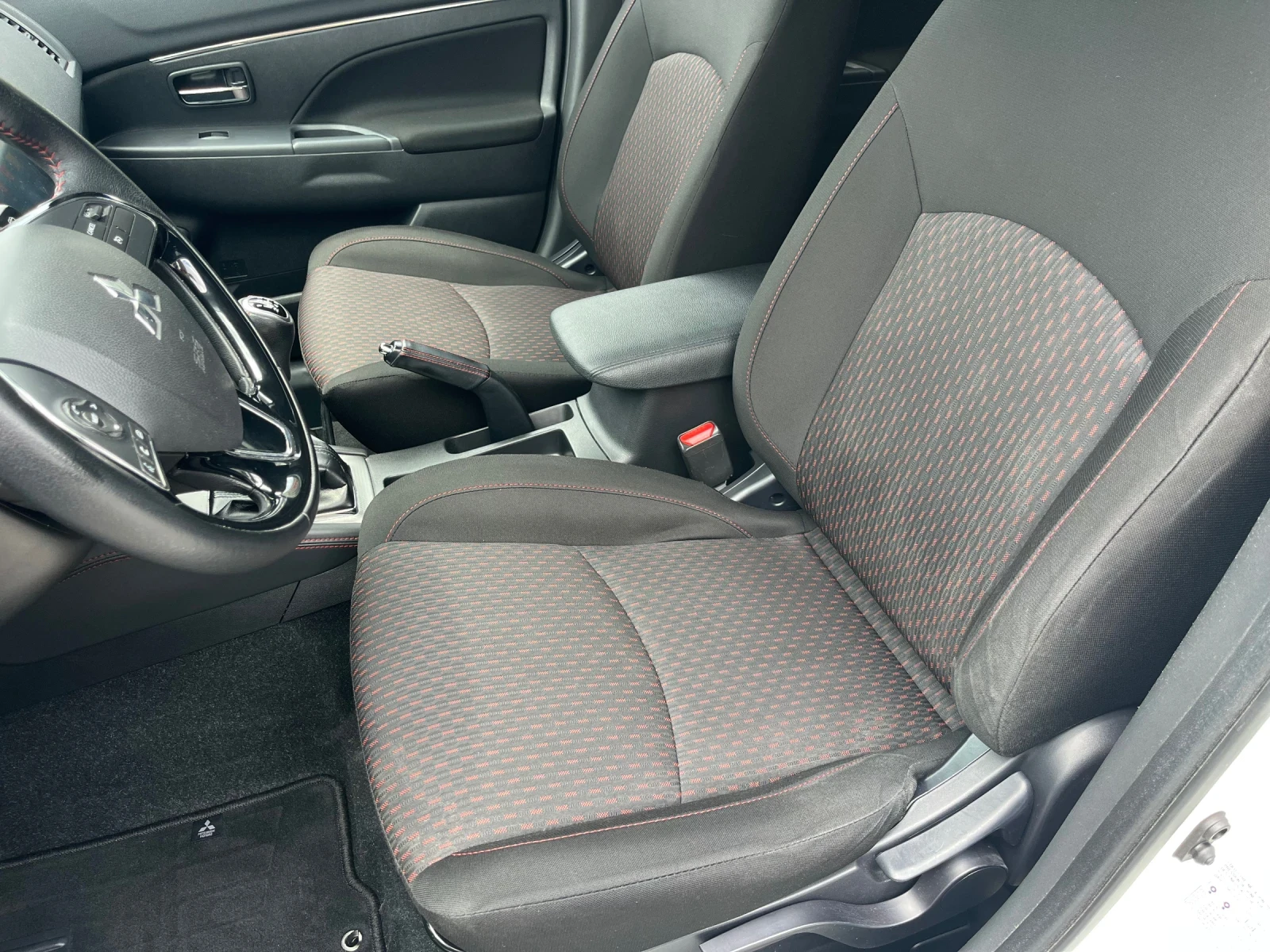 Mitsubishi ASX 1.6i GPL / Knight, снимка 9 - Автомобили и джипове - 55032583