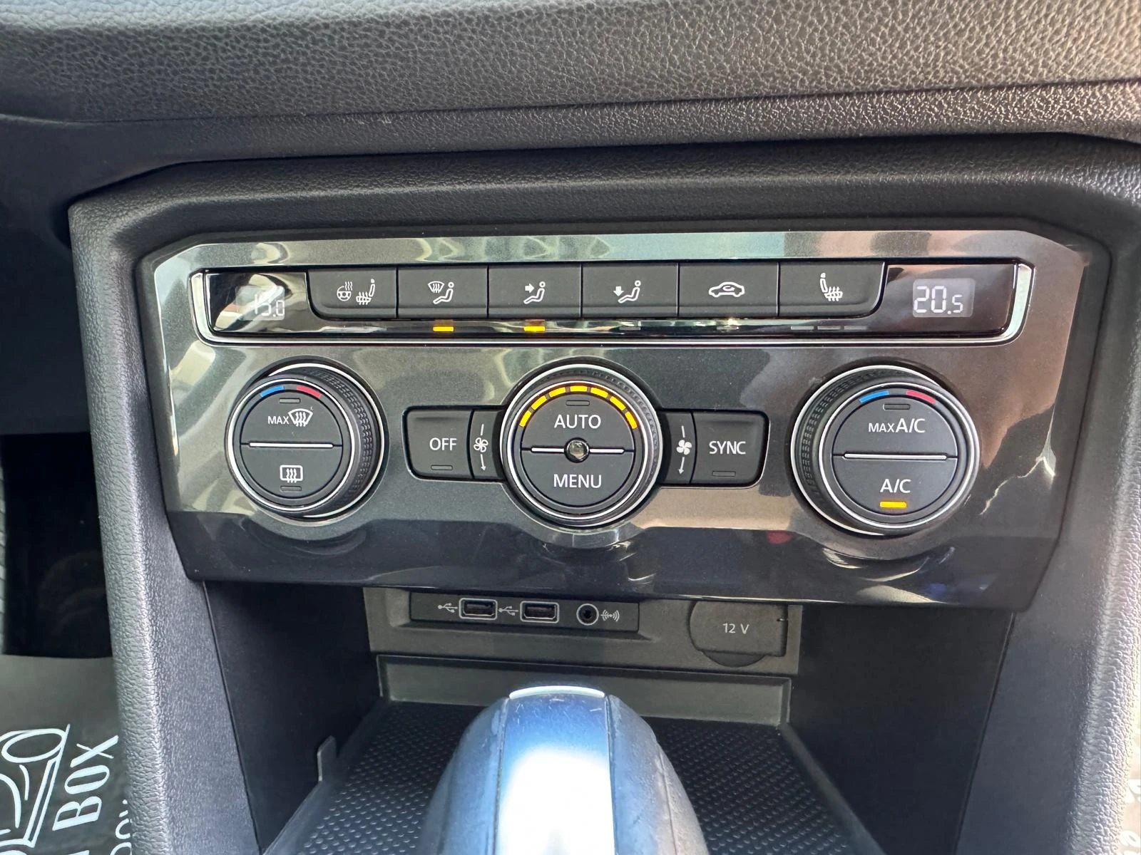 VW Tiguan TSI* * 4X4* 47000км!!!, снимка 9 - Автомобили и джипове - 55319686