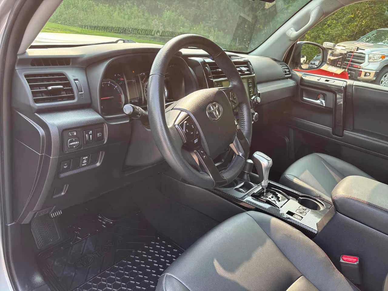 Toyota 4runner * TRD* 4WD* АВТОКРЕДИТ БЕЗ ПЪРВОНАЧАЛНА ВНОСКА* , снимка 5 - Автомобили и джипове - 55499840