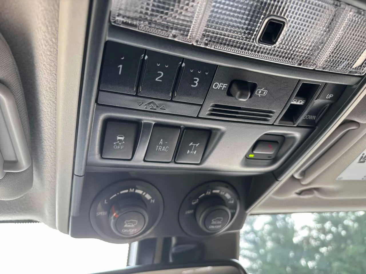Toyota 4runner * TRD* 4WD* АВТОКРЕДИТ БЕЗ ПЪРВОНАЧАЛНА ВНОСКА* , снимка 13 - Автомобили и джипове - 55499840