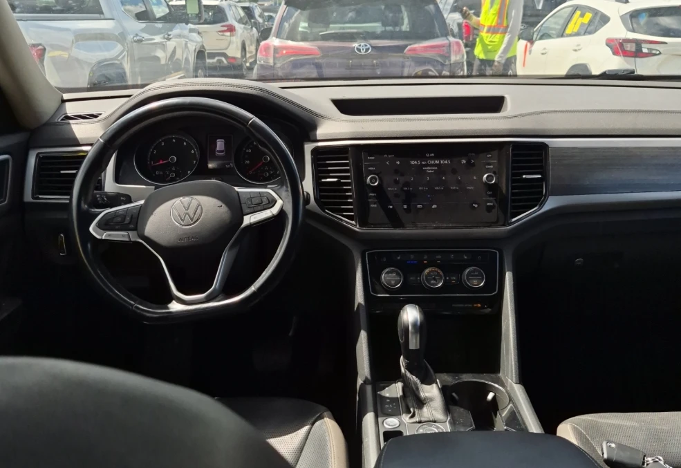 VW Atlas * Highline* Подгрев* Обдух* Пано* Back Cam* Blind , снимка 7 - Автомобили и джипове - 55889977