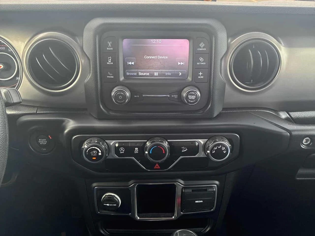 Jeep Wrangler * Sport * ����� ������ * CARFAX *  | Mobile.bg � ����������� 9