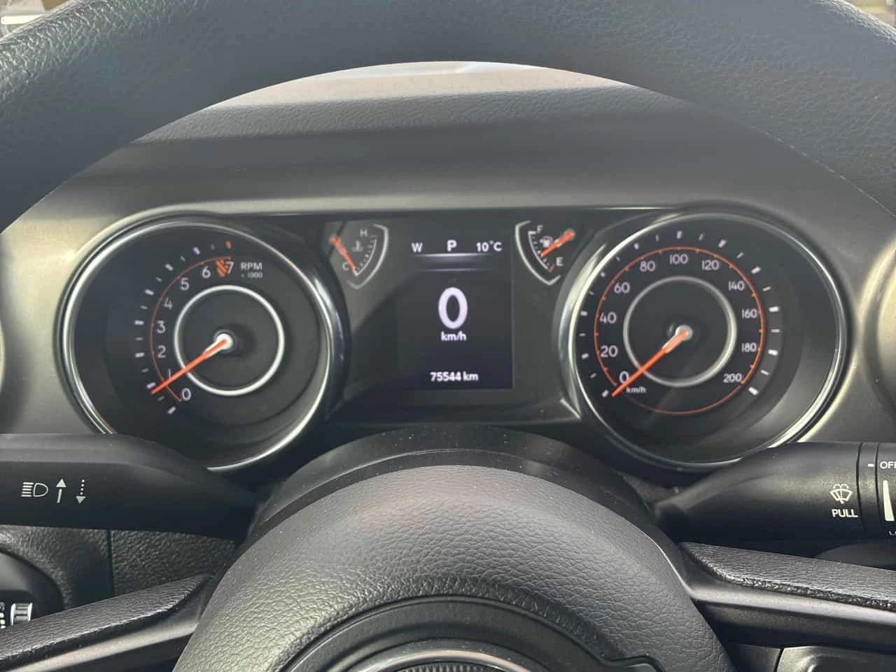 Jeep Wrangler * Sport * ����� ������ * CARFAX *  | Mobile.bg � ����������� 8