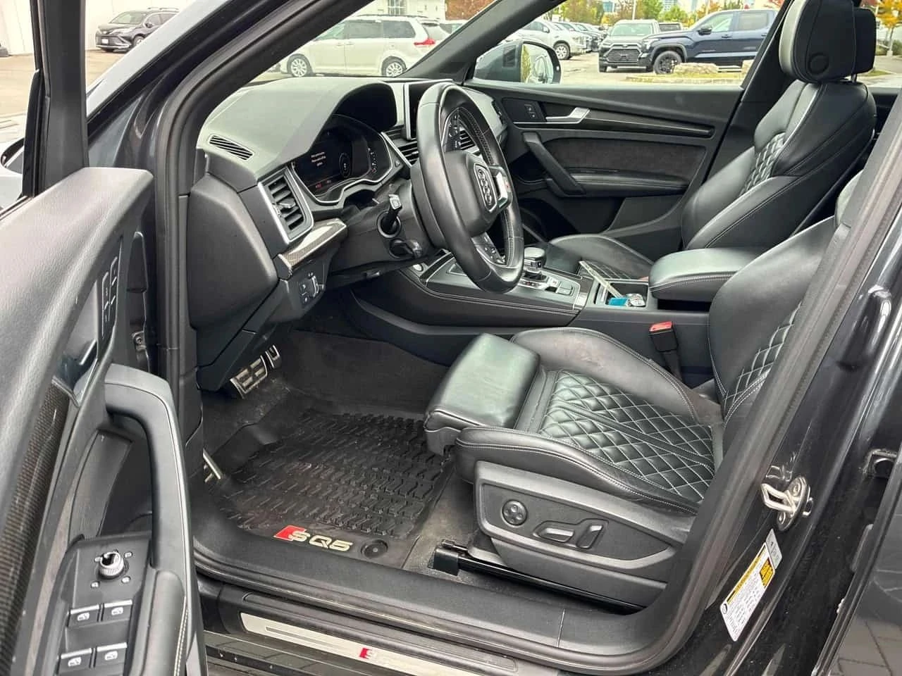 Audi SQ5, снимка 7 - Автомобили и джипове - 56689123