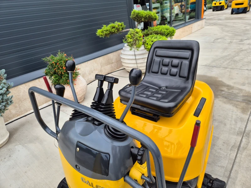 Багер Komatsu 1 тон / ПЕРФЕКТЕН / РАЗТВАРЯ ВИРИГИТЕ / , снимка 10 - Индустриална техника - 51211436