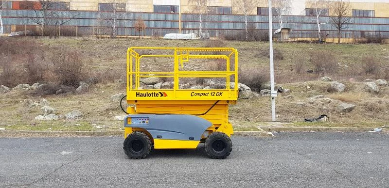 Автовишка Друга марка Haulotte Compact 12 DX 4x4, снимка 1 - Индустриална техника - 24364703