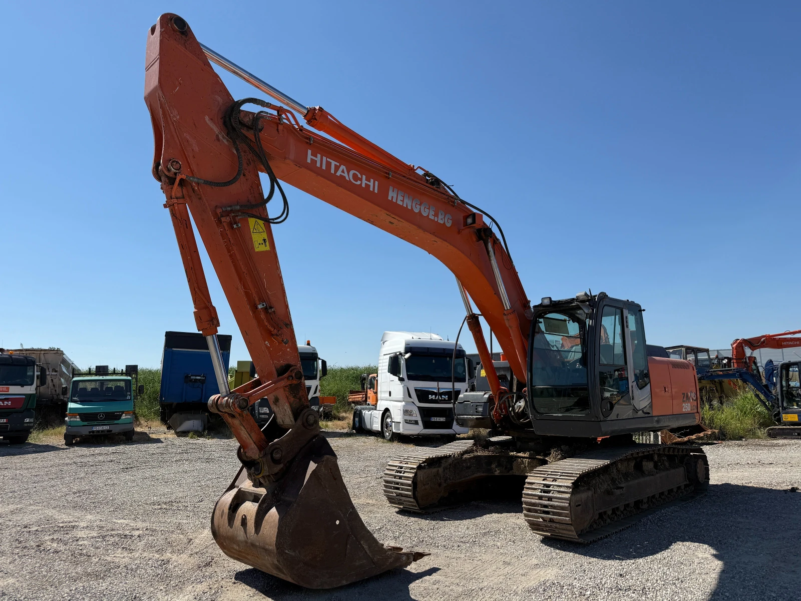 Багер Hitachi ZX 250 LCN-3, снимка 9 - Индустриална техника - 56374576