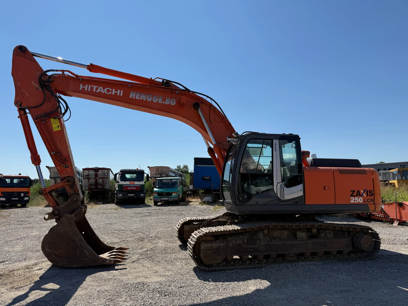 Багер Hitachi ZX 250 LCN-3, снимка 11 - Индустриална техника - 56374576