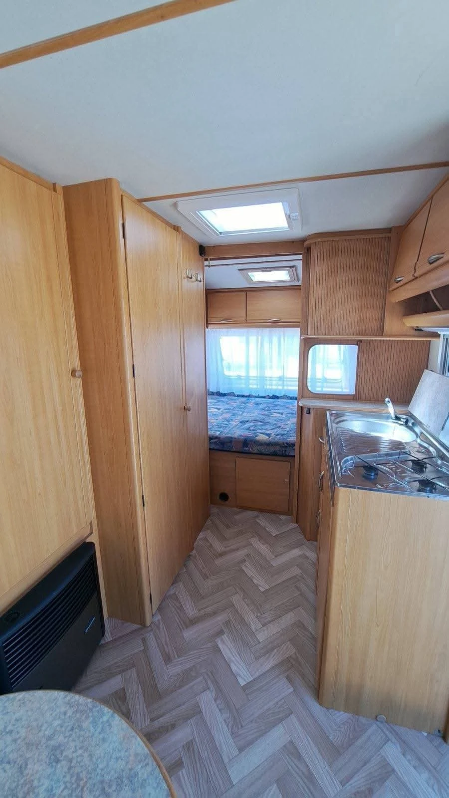 Каравана LMC Регистрирана , снимка 7 - Каравани и кемпери - 53916658