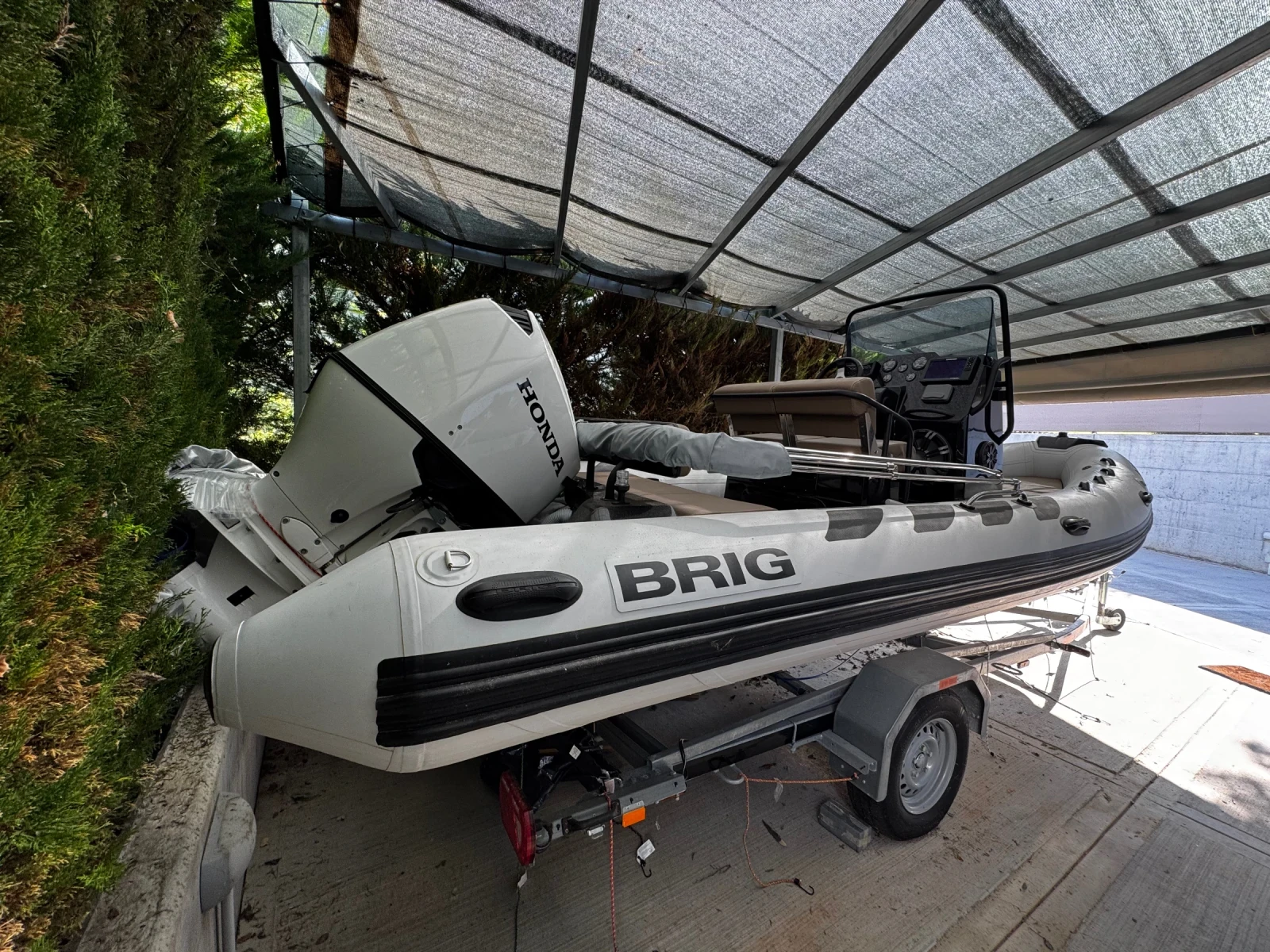 Надуваема лодка Brig N610, снимка 2 - Воден транспорт - 54139136