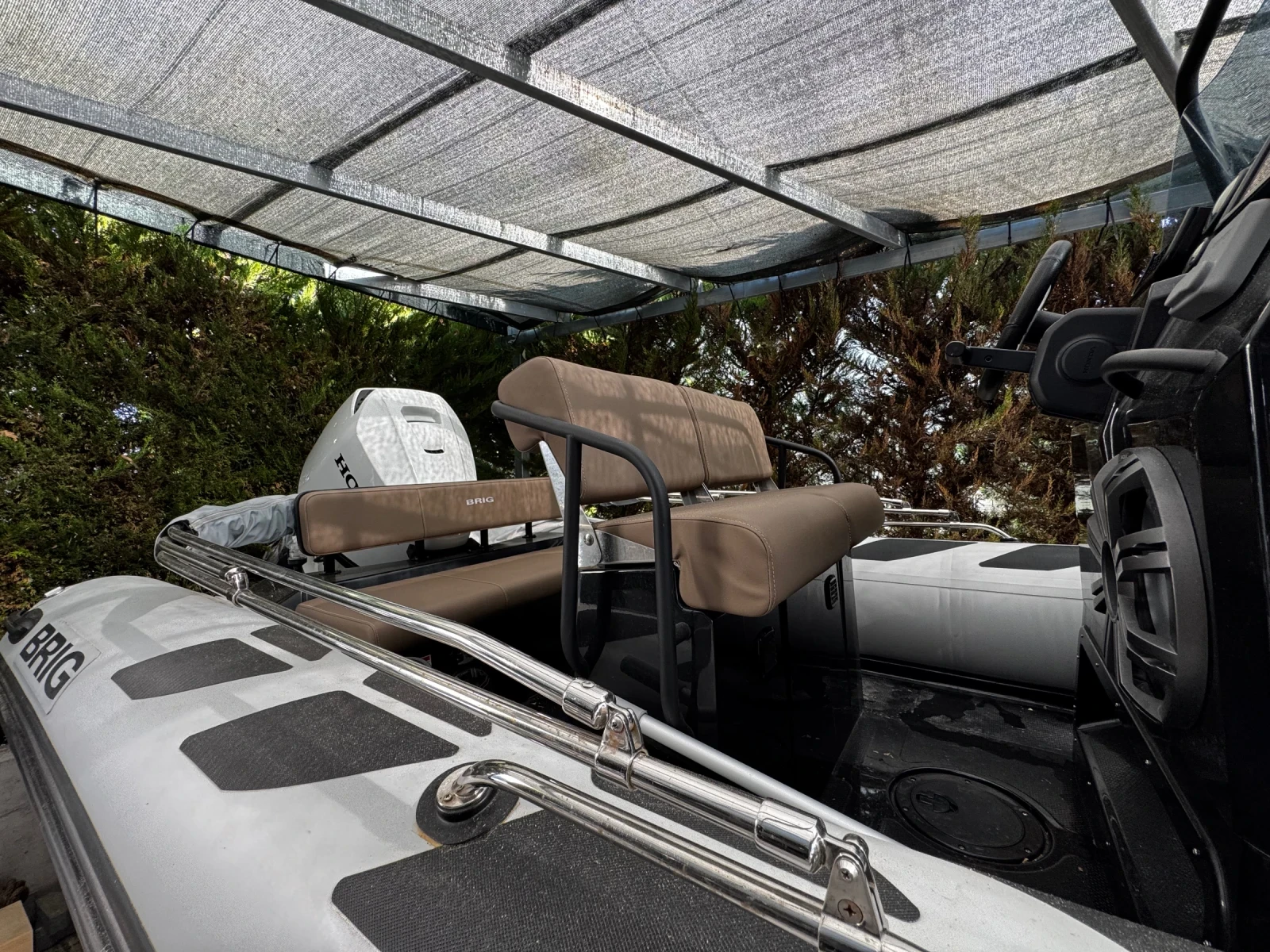 Надуваема лодка Brig N610, снимка 3 - Воден транспорт - 54139136