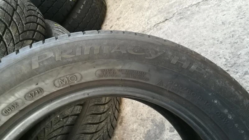 Гуми Летни 205/60R16, снимка 3 - Гуми и джанти - 26188346