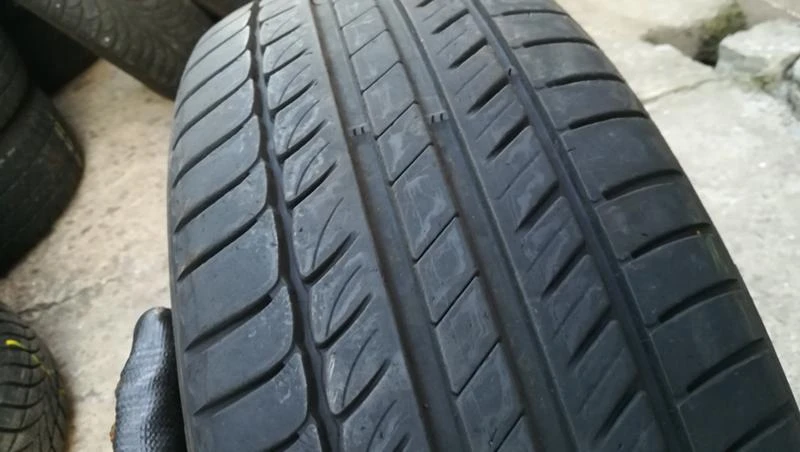 Гуми Летни 205/60R16, снимка 1 - Гуми и джанти - 26188346