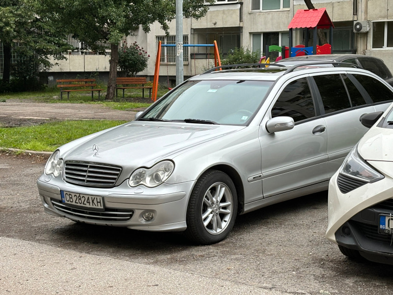 Mercedes-Benz C 320, снимка 15 - Автомобили и джипове - 45778353